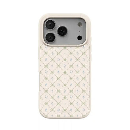 Petit Petals | Dainty Lattice Case