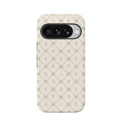 Petit Petals | Dainty Lattice Case